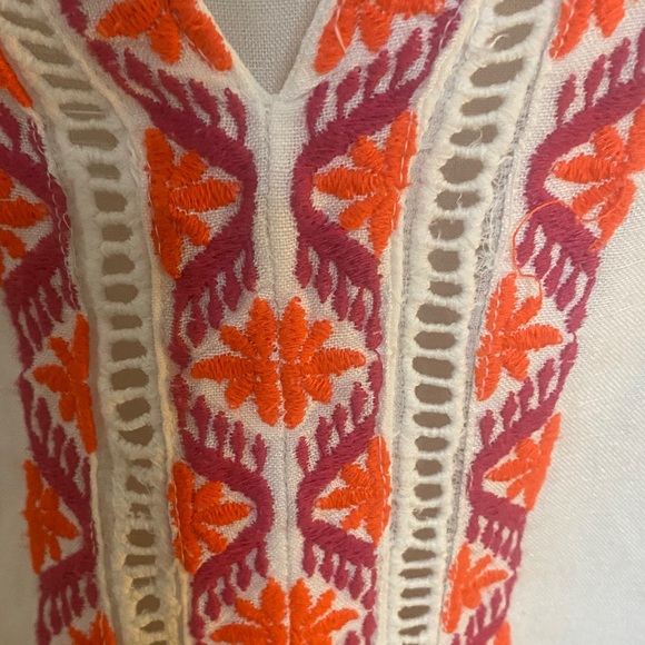 Tommy Bahama White Tunic with Coral and Pink Embroidery Linen Blend - Picture 4 of 8